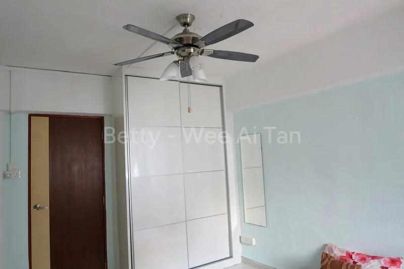 Common Room (HDB) for Rent in  263 Tampines Street 21 - Image 6